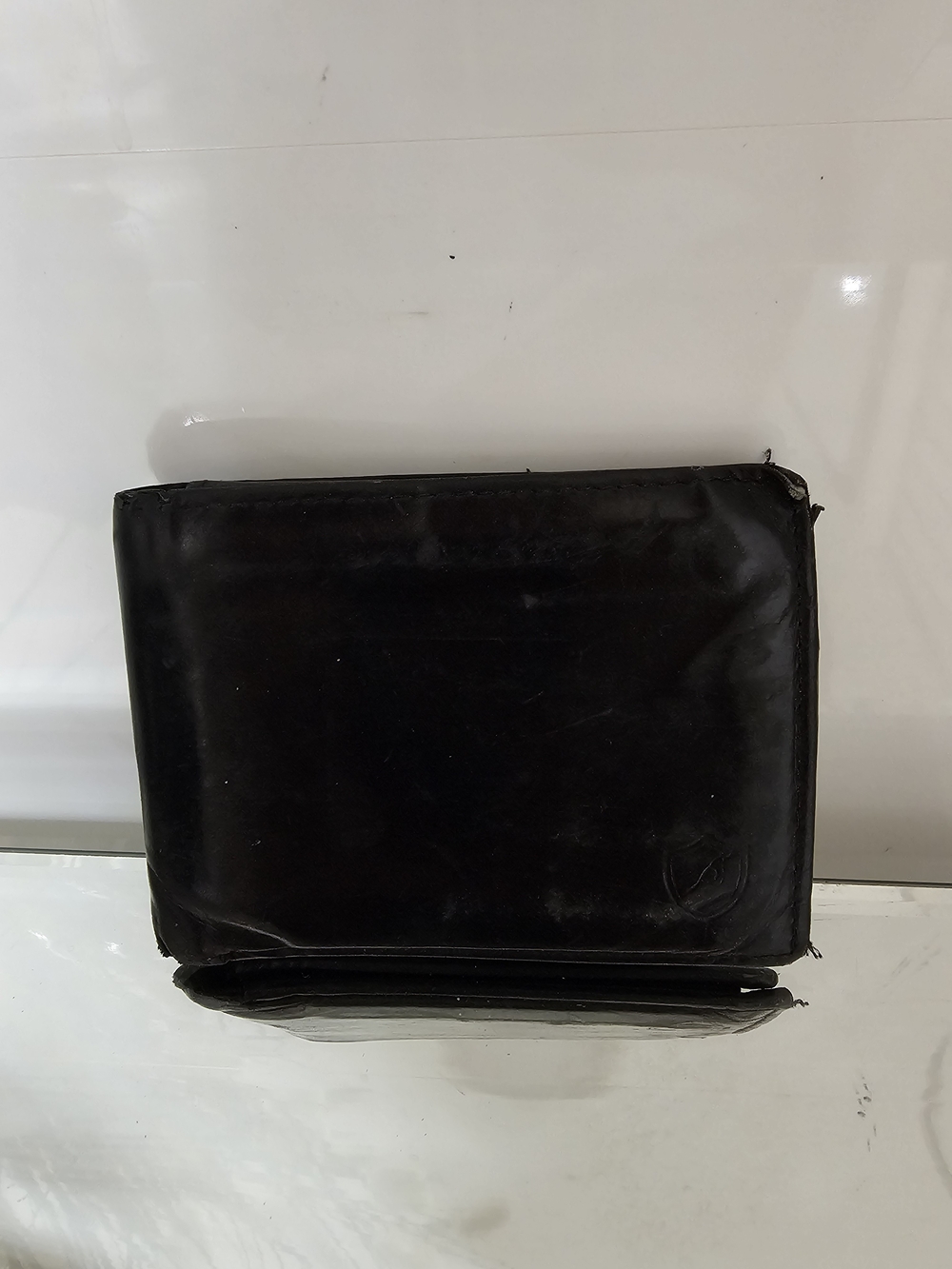 Men's Black Genuine  Leather Bi-Fold Wallet - Classic Style